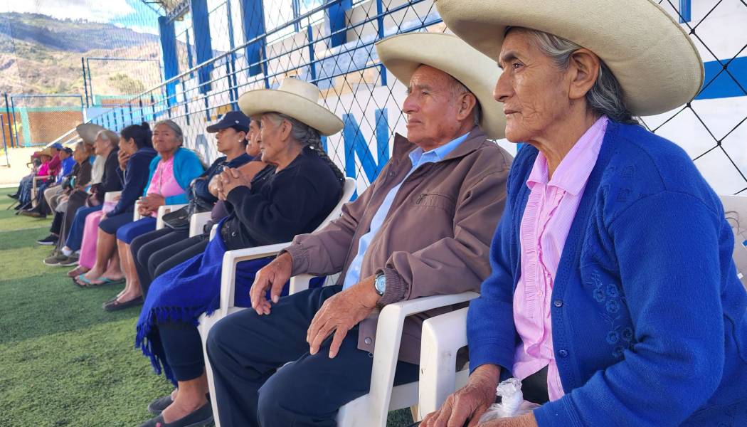 Celebración por el Día del Padre con los integrantes del Centro Integral del Adulto Mayor (CIAM) de Cochabamba