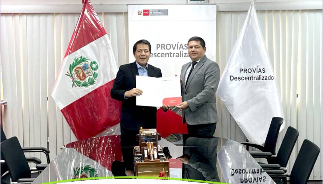 Se firmó el convenio para la construcción del puente que une a las localidades de Mamaruribamba Bajo y las Palmas de Tinyayoc.