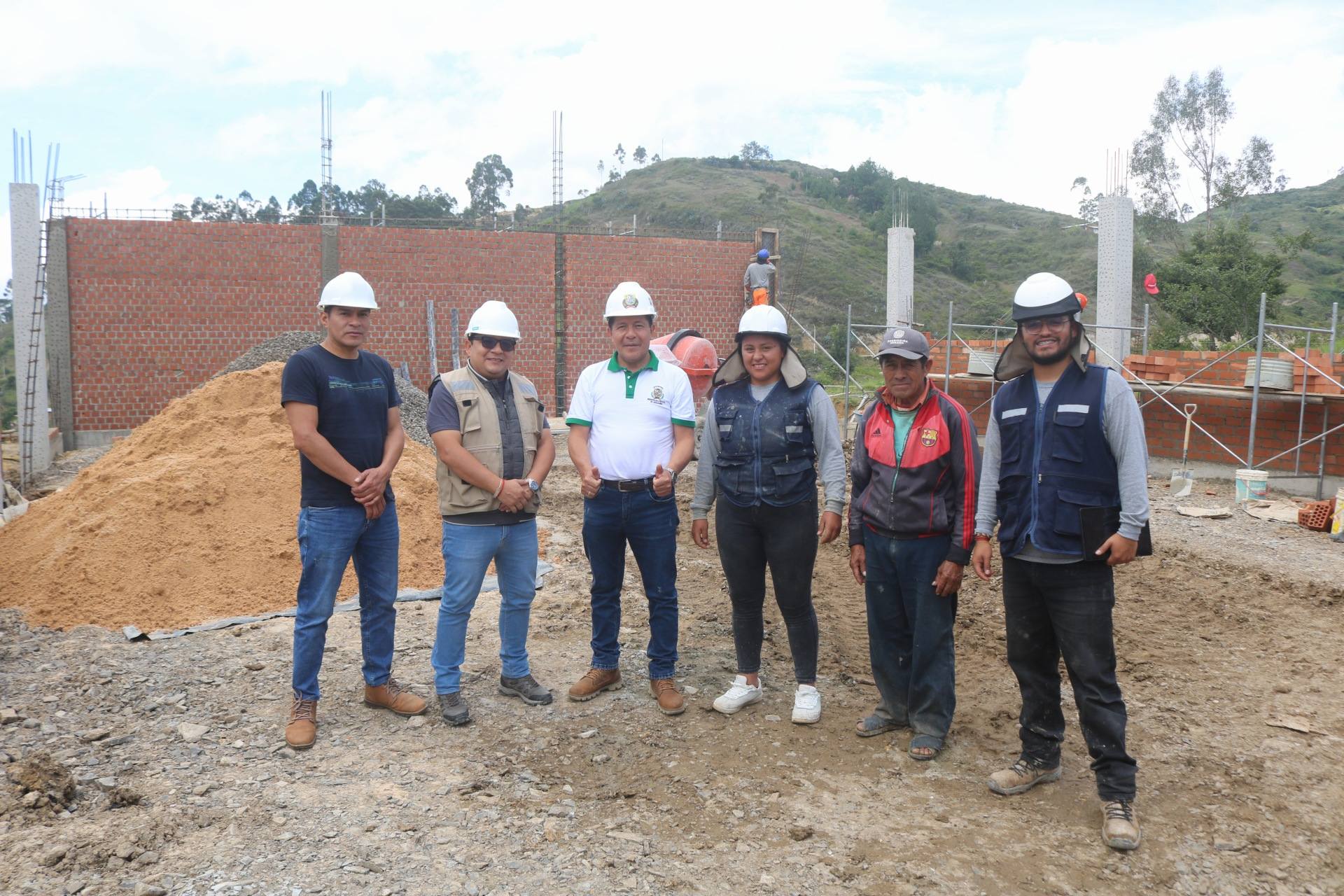 Al 21%, La construccion del Local Comunal de "El Rejo Nuevo Porvenir" avanza a paso firme